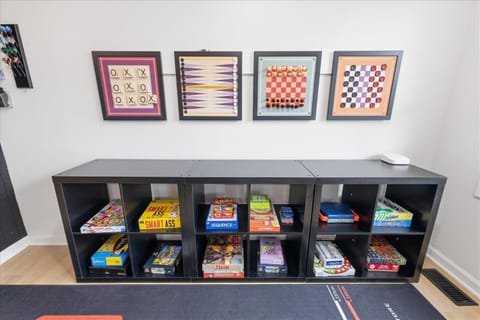 Amazing 5BR Retreat Near Downtown Indy House in Indianapolis