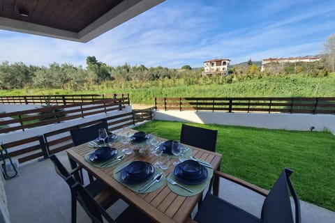 Patio, Balcony/Terrace, Dining area, Garden view