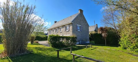 Property building, Natural landscape, Garden, Garden view
