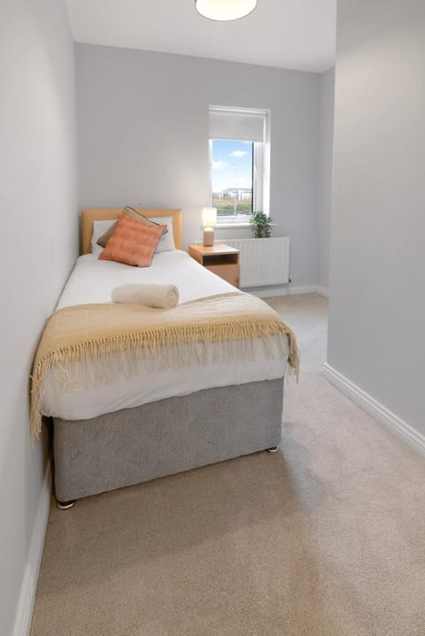 Cozy Galway 4 bed with Free Parking and walk to city House in Galway