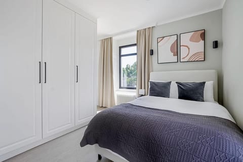 Oak Suite Apartment in Zurich City