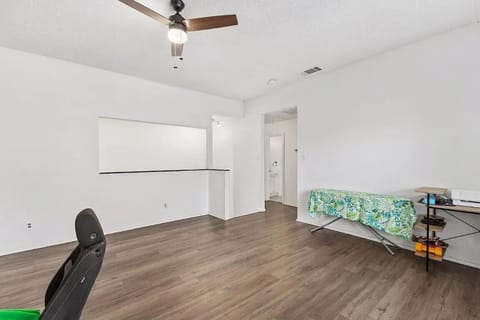 XL house close to UNT TWU fast drive to DFW AT&T Apartment in Lake Lewisville