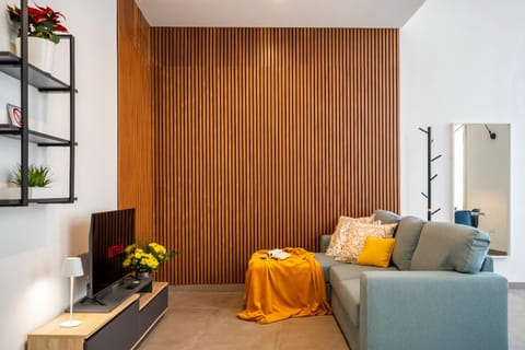 Communal lounge/ TV room, Bed, Kitchen or kitchenette, Living room