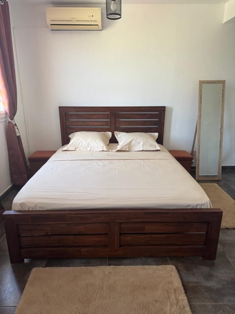 Bed, Bedroom, air conditioner