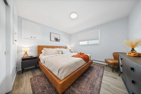 Renovated Stylish Retreat-Central & Fully Equipped House in Sault Ste Marie