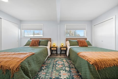 Renovated Stylish Retreat-Central & Fully Equipped House in Sault Ste Marie