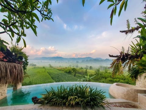Nearby landmark, Spring, Day, Natural landscape, Summer, Hot Spring Bath, View (from property/room), Spa and wellness centre/facilities, Aqua park, On site, Garden view, Lake view, Mountain view, Pool view, Swimming pool, Swimming pool, Seasons, Location, Sunrise, Open Air Bath, Public Bath, Public Bath