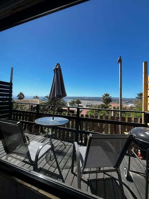 Natural landscape, View (from property/room), Balcony/Terrace