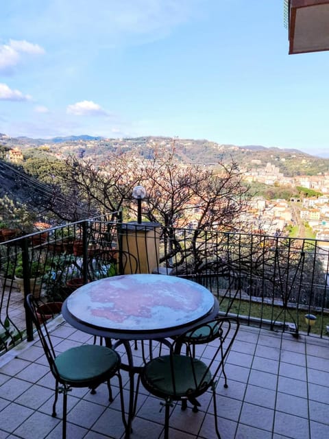 View (from property/room), Balcony/Terrace, Mountain view