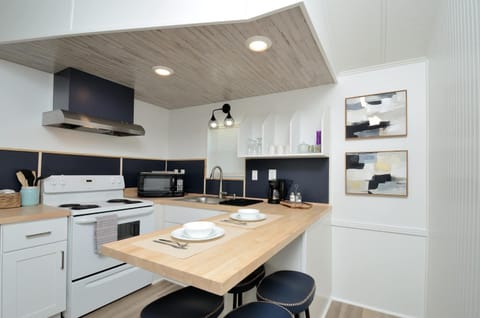 Garden Breeze Retreat Campground/ 
RV Resort in Winter Garden