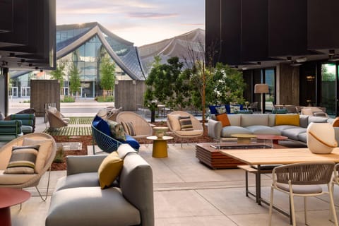 Bay View Suites Hotel in Mountain View