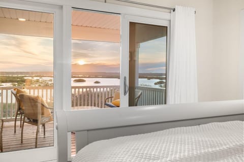 5BR Intracoastal Retreat Private Dock House in Crescent Beach