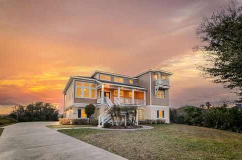 5BR Intracoastal Retreat Private Dock House in Crescent Beach