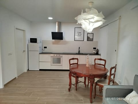 Kitchen or kitchenette, Living room, oven, stove