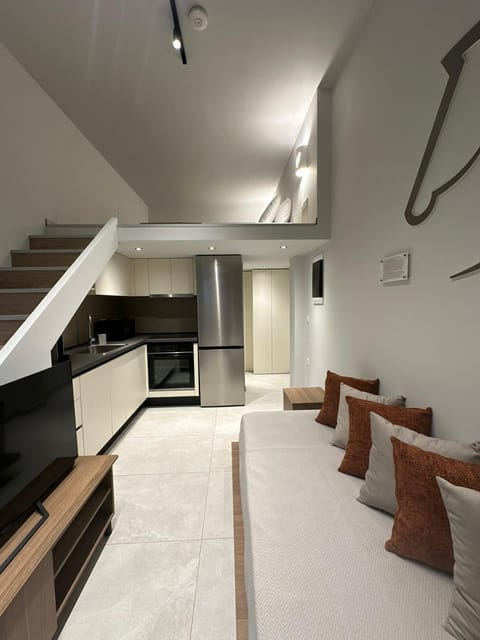TV and multimedia, Kitchen or kitchenette, Living room, Seating area, pet friendly, stove