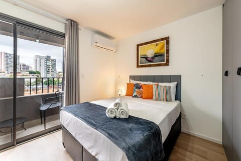 Bed, Photo of the whole room, Bedroom, air conditioner