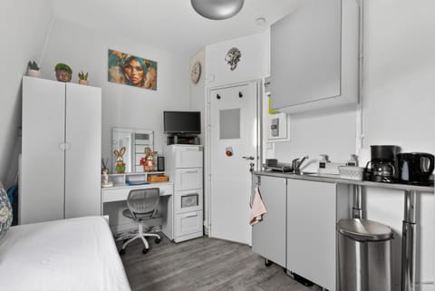 TV and multimedia, Coffee/tea facilities, Kitchen or kitchenette, Dining area, toaster