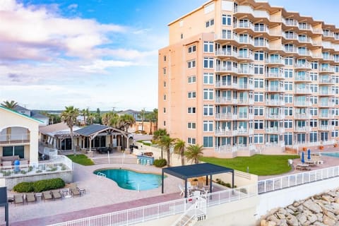 Infinity Tides - Direct Ocean Front Pool House House in Daytona Beach Shores