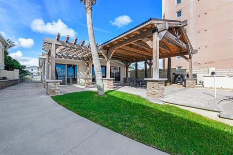 Infinity Tides - Direct Ocean Front Pool House House in Daytona Beach Shores