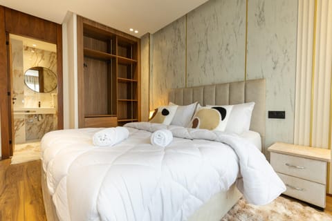 Bed, Photo of the whole room, Bedroom, towels, wardrobe
