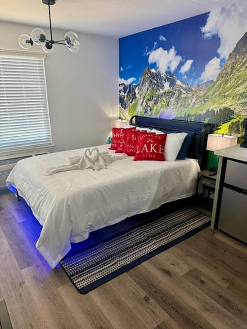 Bed, Bedroom