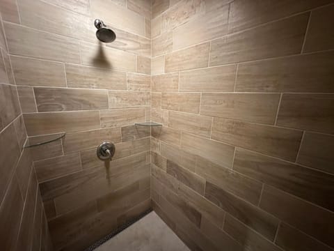 Newport Harbor View Cottage w Decks & Parking House in Newport