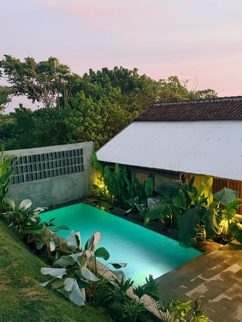 Sunset Views Yeh Leh Beach Villa in West Selemadeg