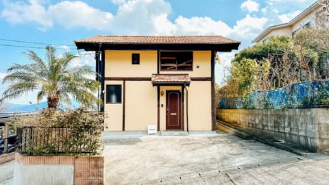 Property building, Facade/entrance, Parking