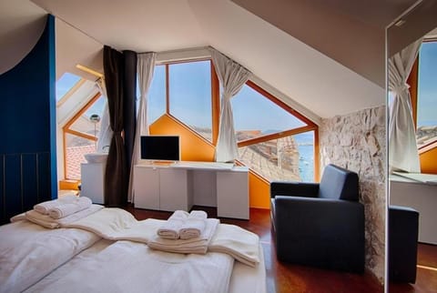 2BDR Villa Maris Apartment in Komiža