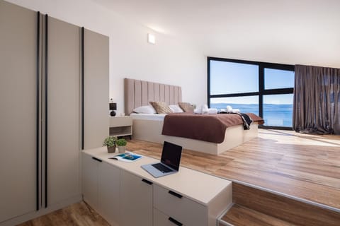 Bed, Photo of the whole room, Bedroom, Sea view, wardrobe