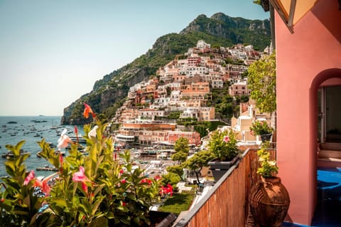 Property building, Nearby landmark, Natural landscape, City view, Mountain view, Sea view
