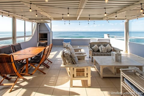Patio, Day, View (from property/room), Balcony/Terrace, Seating area, Beach, Sea view