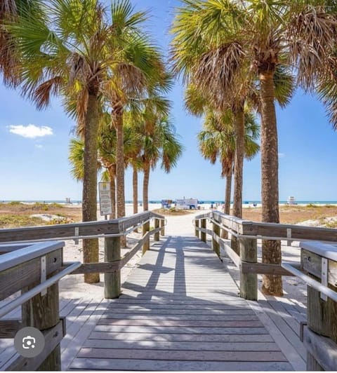 Acogedora casa cerca de playas , aeropuerto y restaurantes Vacation rental in Town N Country