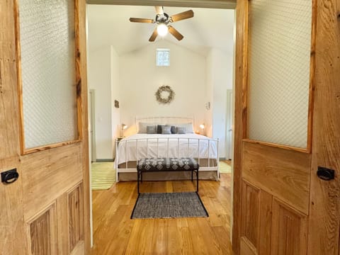 Bed, Other, Beach, Hiking, Cycling, Bedroom, Swimming pool, Swimming pool, Family, Parking, wedding, air conditioner, air conditioner