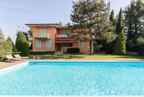 Property building, Garden, Garden view, Swimming pool
