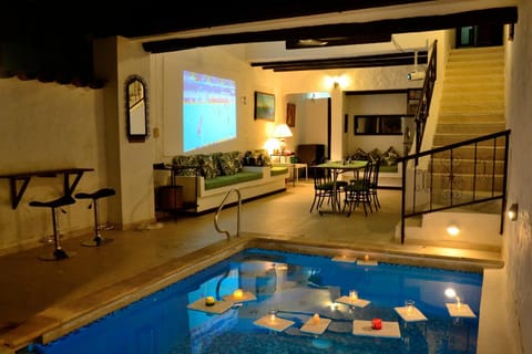 Swimming pool