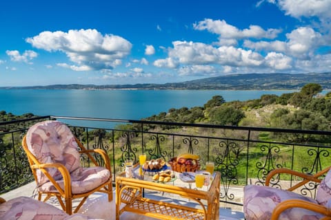 Patio, Natural landscape, View (from property/room), Balcony/Terrace, Mountain view, Sea view