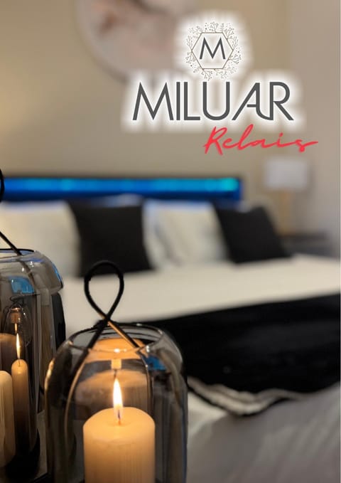 Bed, Photo of the whole room, Logo/Certificate/Sign