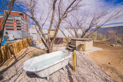 Phoenix Outpost with Hot Springs Access House in Truth or Consequences