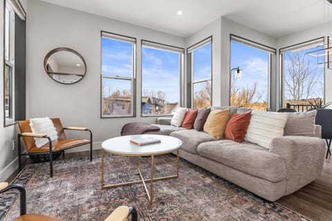 Gilpin Street Chalet, Location, Spaciousness, Ideal for Couples or Families House in Steamboat Springs