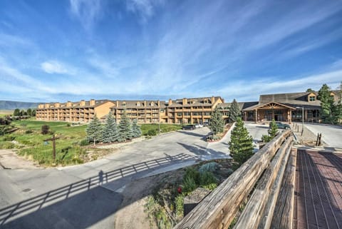 Pool and Hot Tub Access at Top-Floor Granby Getaway! Apartment in Granby