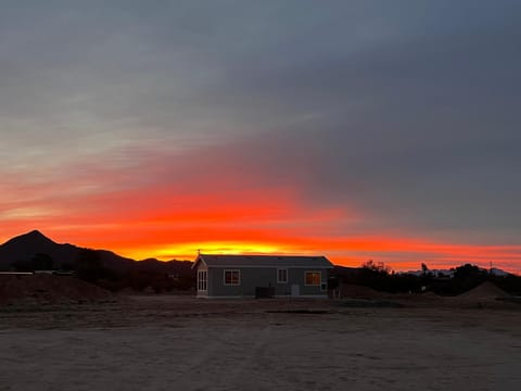 The 303 in the Desert - whole house rental Chalet in Casa Grande