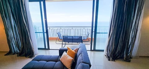 Balcony/Terrace, Living room, Sea view