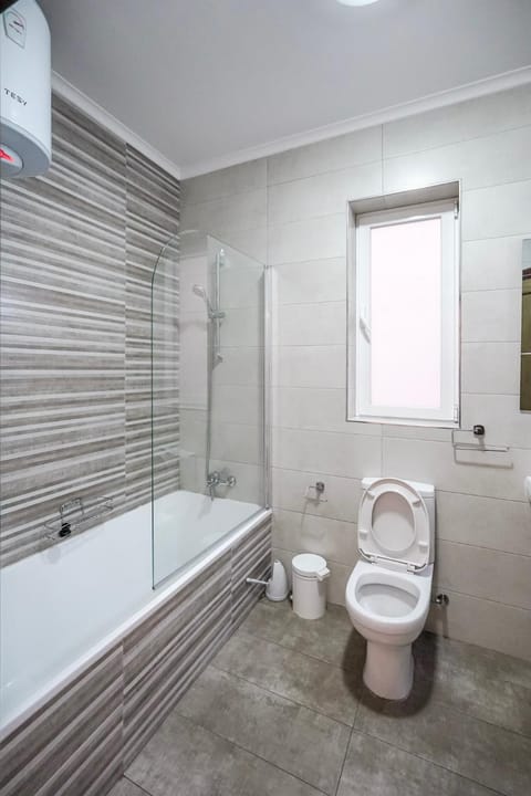 Toilet, Bathroom, Bath, towels