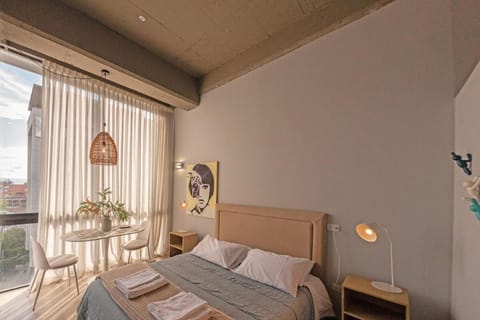 Bed, Photo of the whole room, Seating area, Bedroom