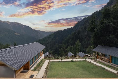 Property building, Natural landscape, Garden, View (from property/room), Mountain view