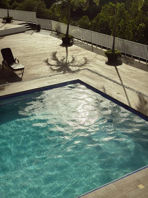 Swimming pool, sunbed