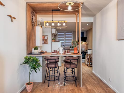 Spring, Kitchen or kitchenette, Food and drinks, Dining area, Food, internet, internet, kitchen
