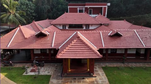 Property building, Day, Garden, Garden view