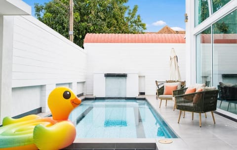 Property building, Pool view, Pool view, Swimming pool, Swimming pool, Swimming pool